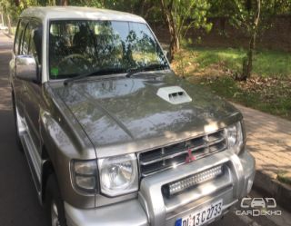 2010 Mitsubishi Pajero 2.8 SFX BSIII Dual Tone 2010 Mitsubishi Pajero 2.8 SFX BSIII Dual Tone
